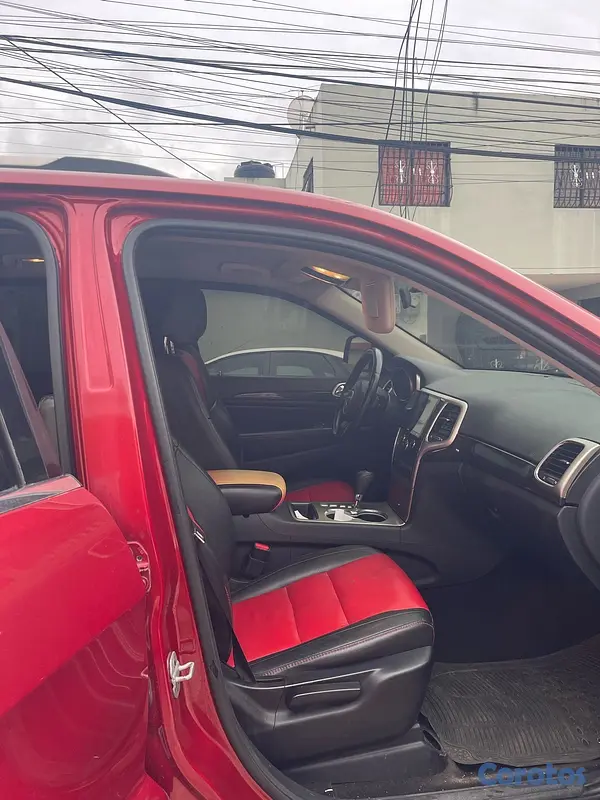 jeepetas y camionetas - Jeep Grand Cherokee 4x4 Laredo   5