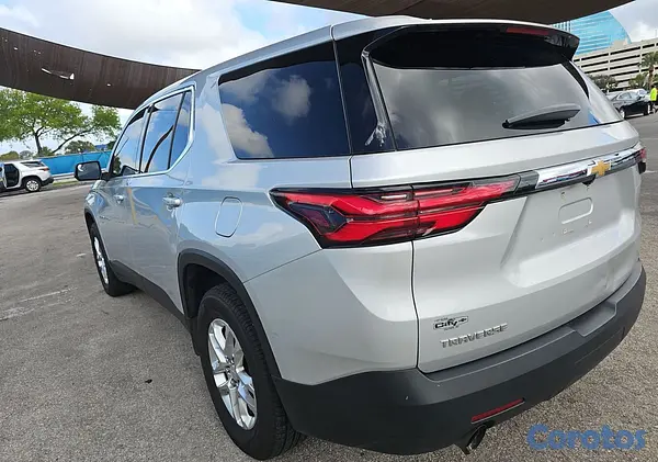 jeepetas y camionetas - Chevrolet Traverse LS 2022 10