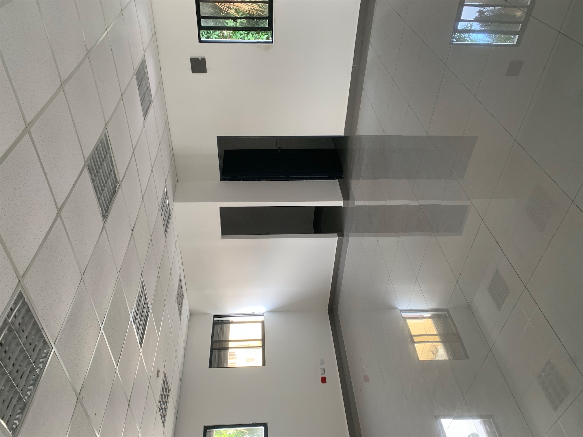 oficinas y locales comerciales - Local en edificio moderno 4