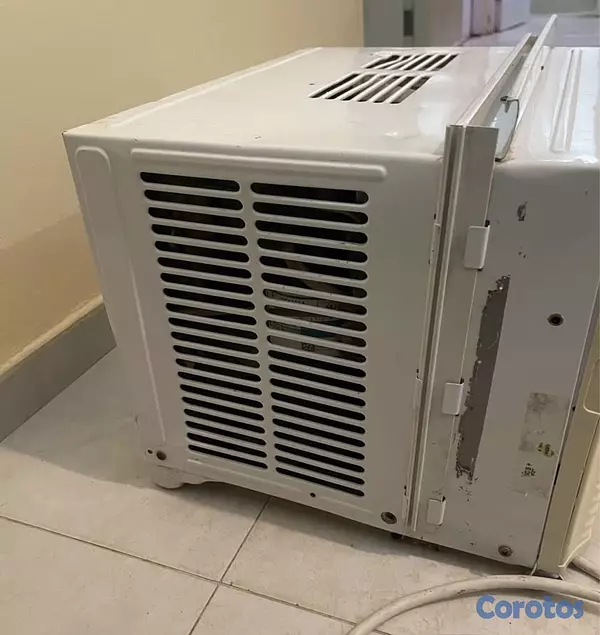 otros electronicos - Se vende aire acondicionado de ventana  2