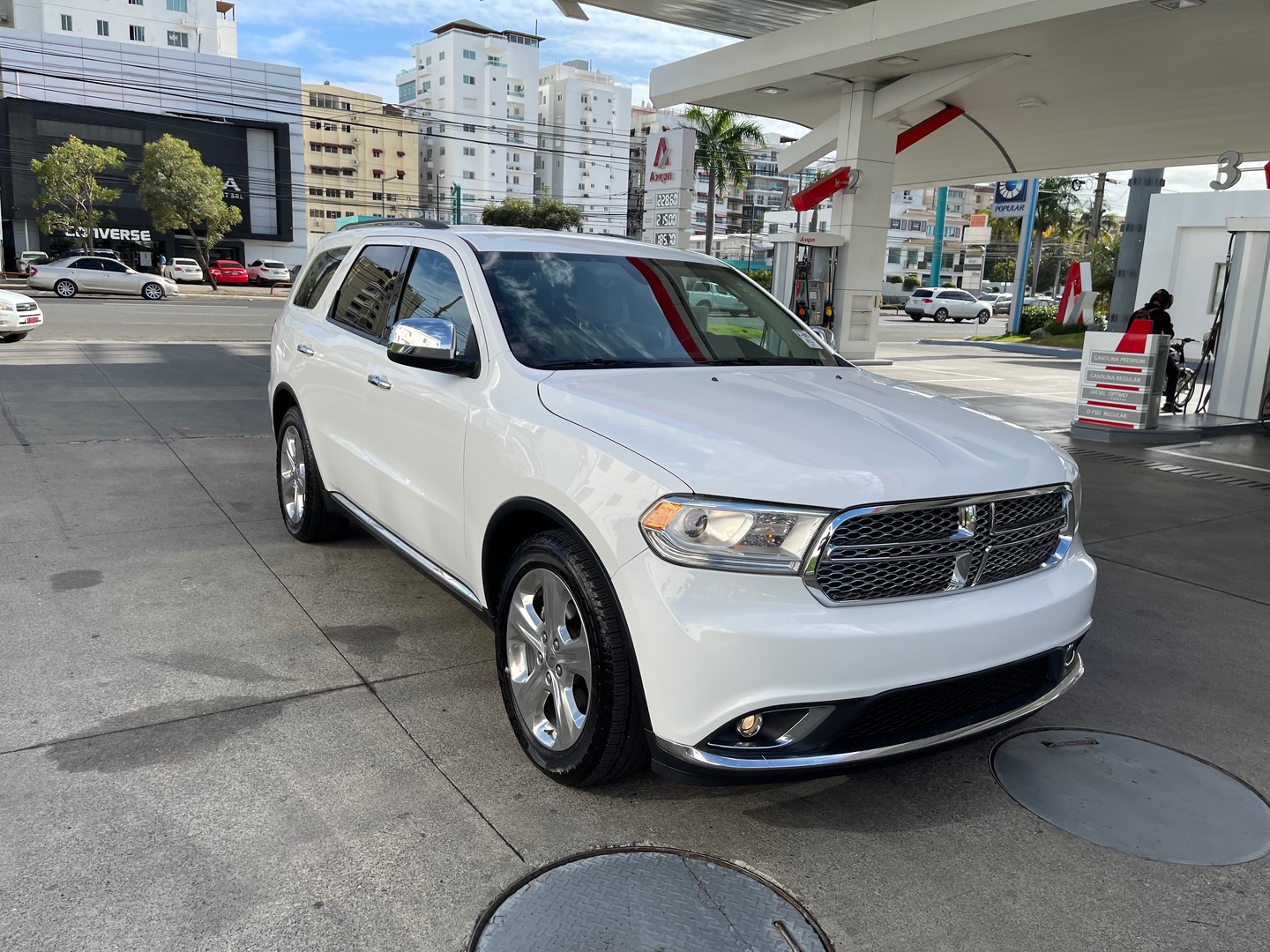 jeepetas y camionetas - Dodge Durango sxt 2015 pantalla grande aros 20 Clean Carfax 3 filas AMERICANA 