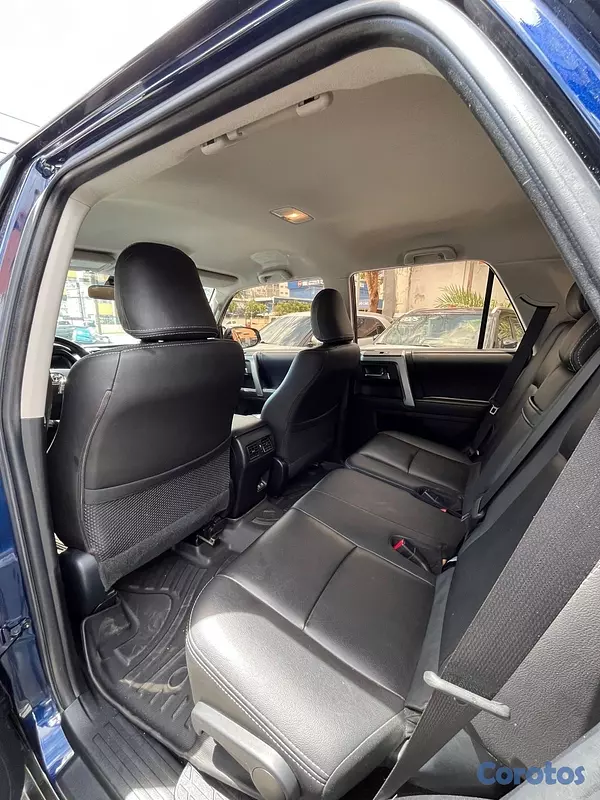 jeepetas y camionetas - Toyota 4Runner SR5 2021
 5