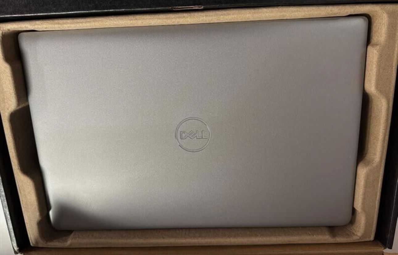 computadoras y laptops - Dell Precision 3591 Ultra 9, 64GB RAM, 1TB SSD,  RTX 2000 Ada, 15.6” FHD, Nueva 