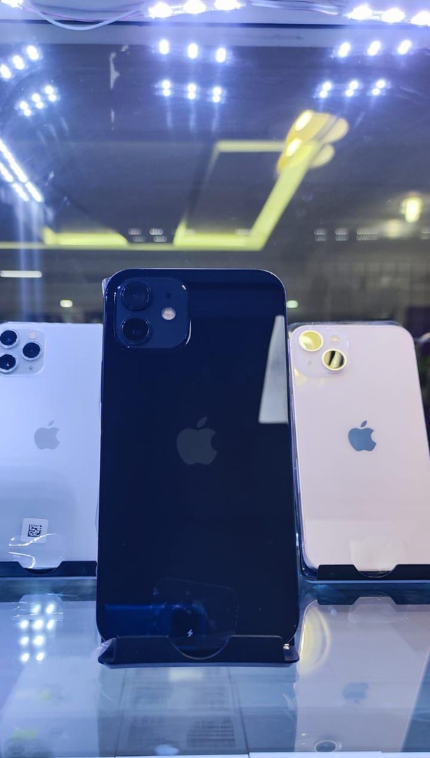 celulares y tabletas - iPhone 11 64GB