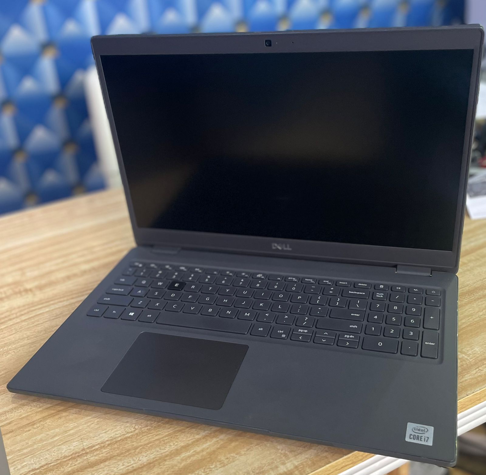 computadoras y laptops - Dell Latitude 3510 Intel Core i7 de 10ma  1