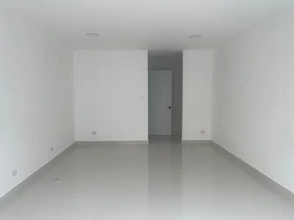 oficinas y locales comerciales - Alquiler local céntrico  6