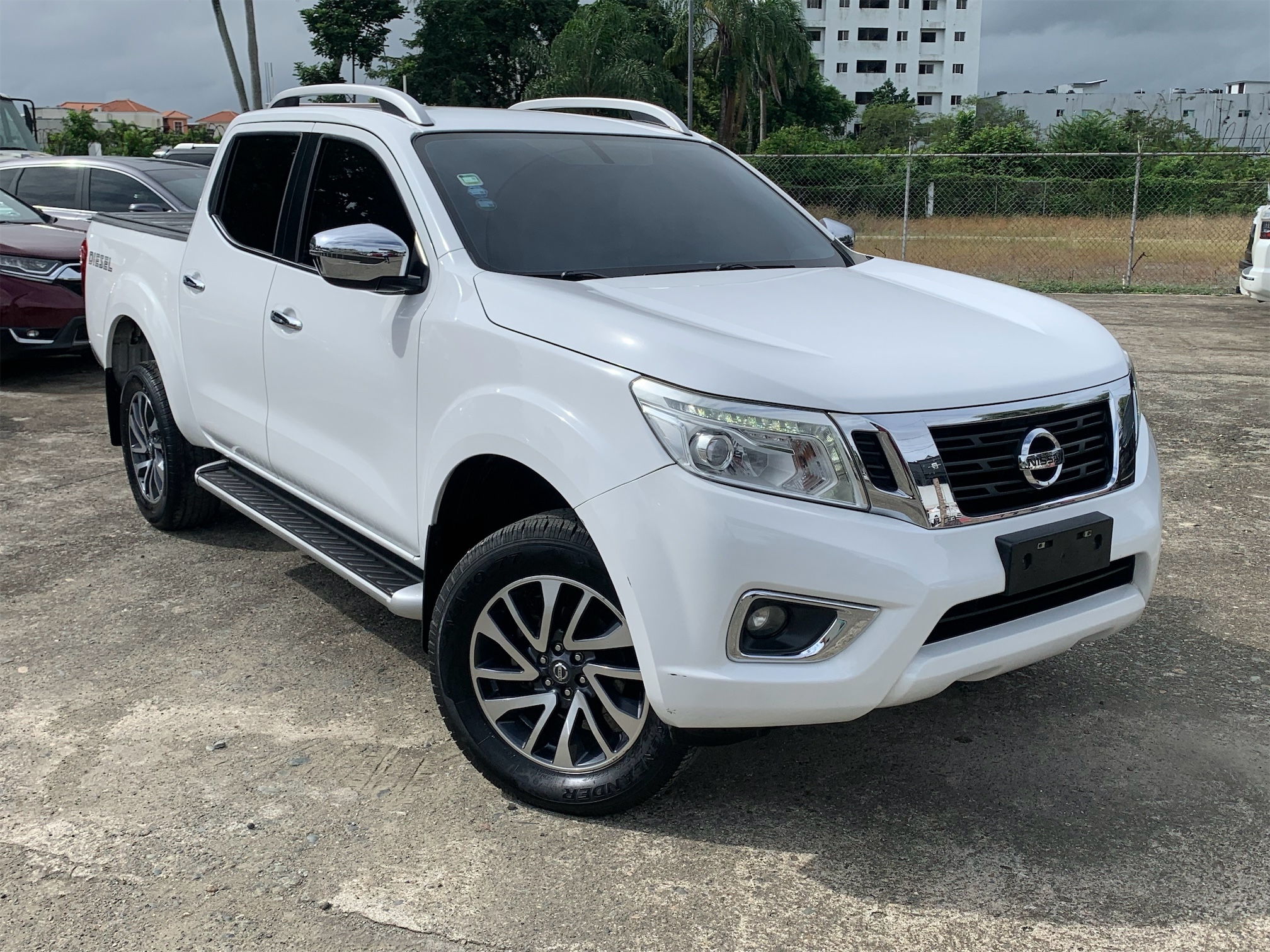 jeepetas y camionetas - 2018 NISSAN FRONTIER LE 4x4