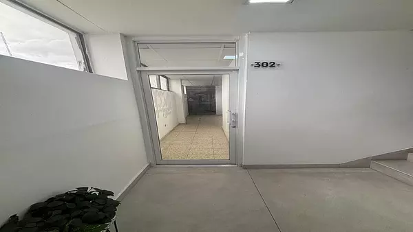 oficinas y locales comerciales - Alquiler Local Comercial Naco 2do piso 268Mts 2
