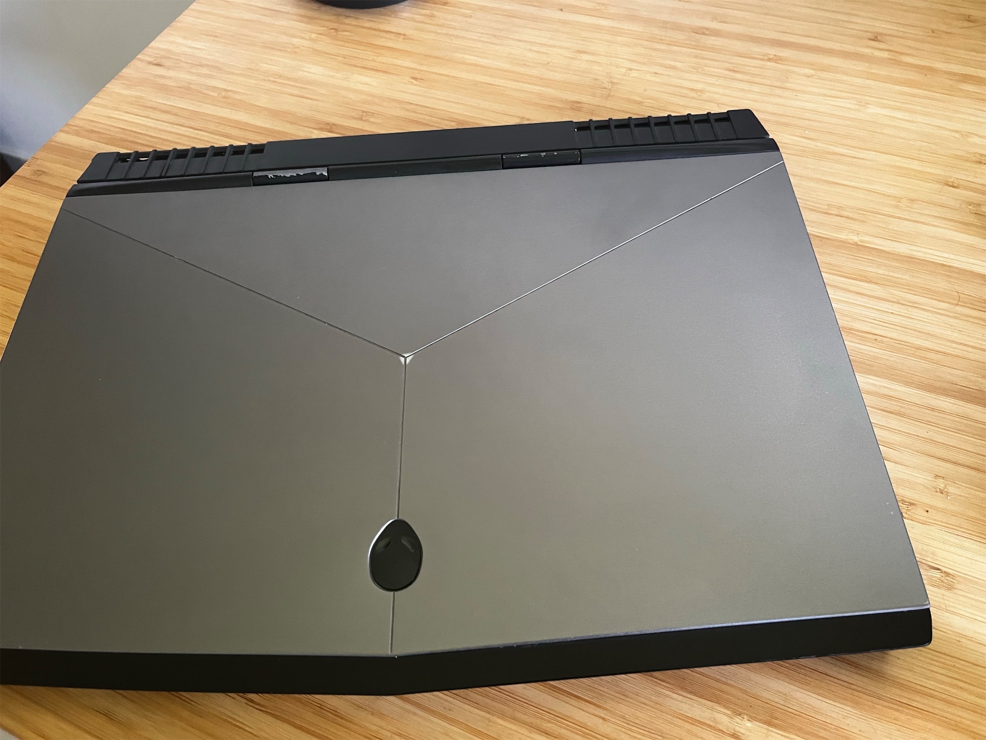 computadoras y laptops - Alienware 15 R3 1