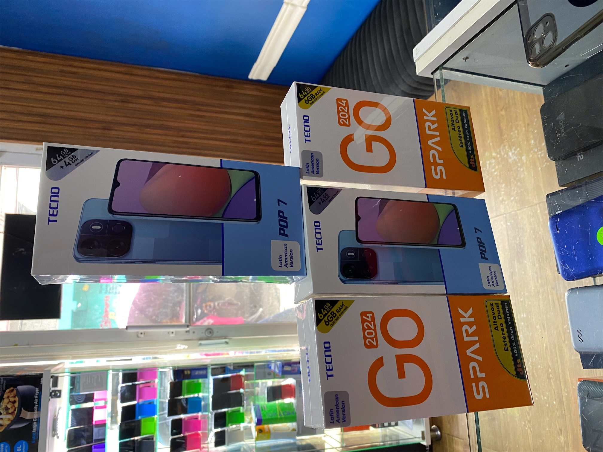 celulares y tabletas - Tecno pop 7 tecno goo spark 2024 64Gb  0