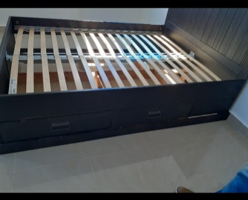 muebles y colchones - Cama ikea de 60 con 4 gavetas y viuro 