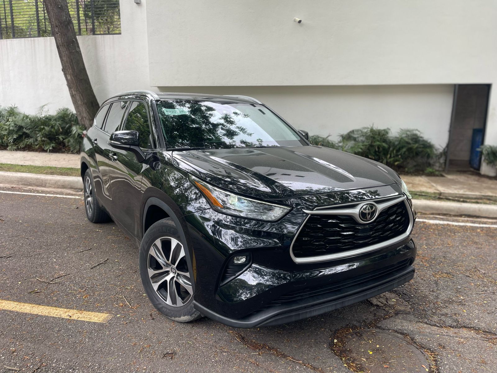 jeepetas y camionetas - Toyota higlander xle 2022 0