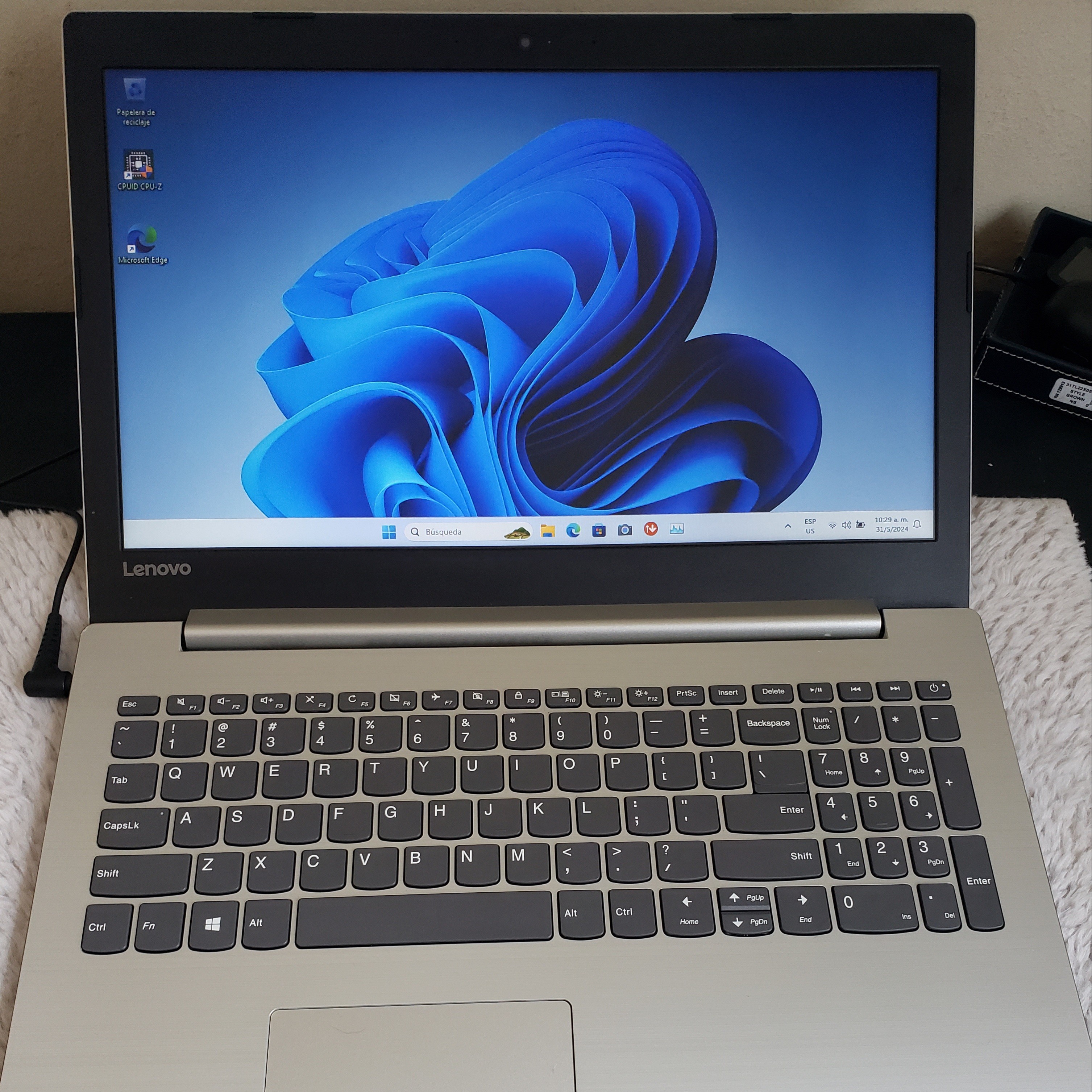 computadoras y laptops - Lenovo Ideapad 12gb DDR4 500gb SSD
AMD A12 
