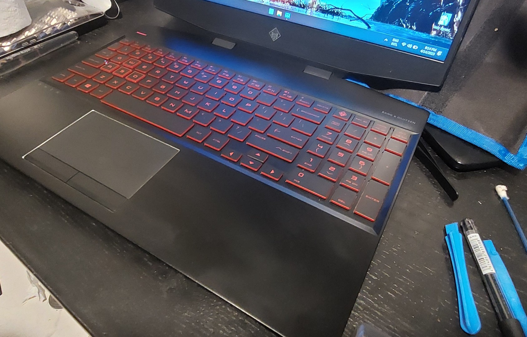 computadoras y laptops - HP OMEN 15 DH-000X INTEL I7 RTX 2060 32G RAM DDR4 0