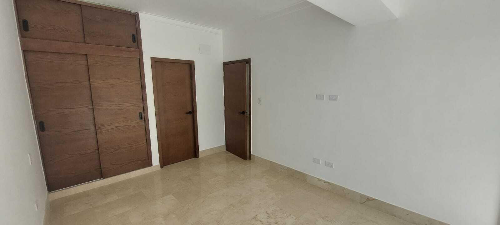 apartamentos - Apartamento en segundo nivel con terraza destechada, de dos habitaciones 8