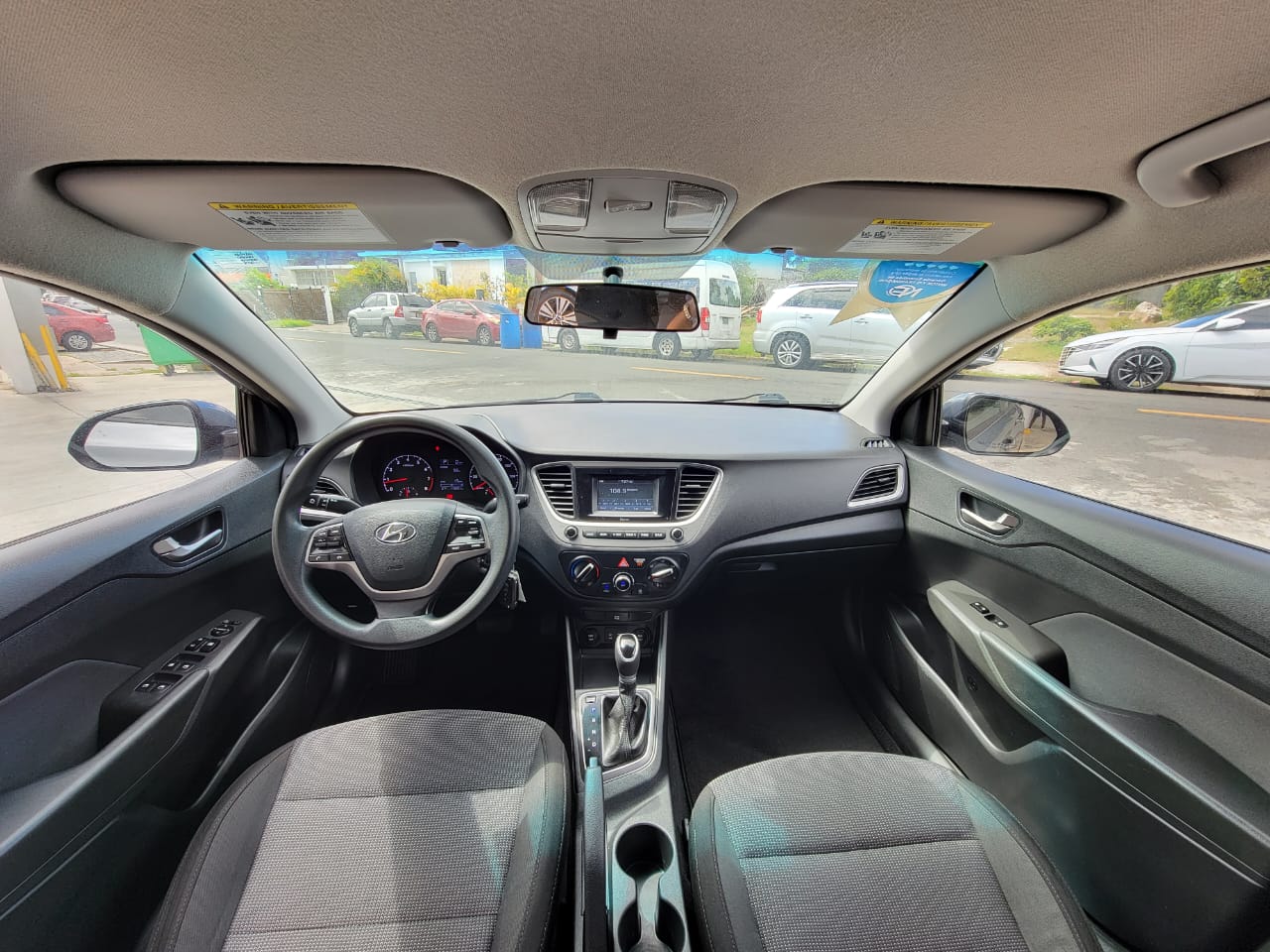carros - Hyundai Accent  6
