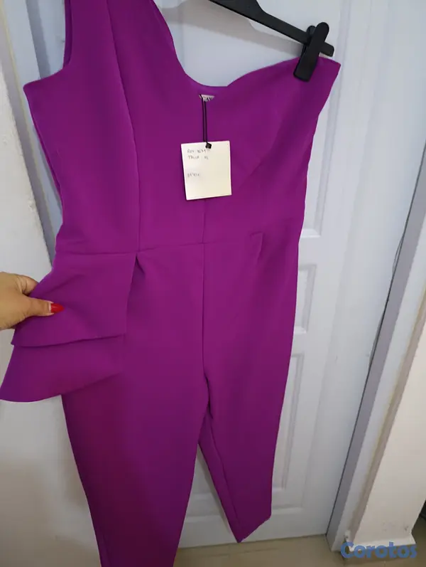 ropa para mujer - Variedad de ropa nueva y usada una o dos veces  5
