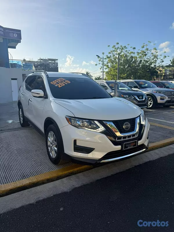 jeepetas y camionetas - Nissan Rogue SV 2019  5