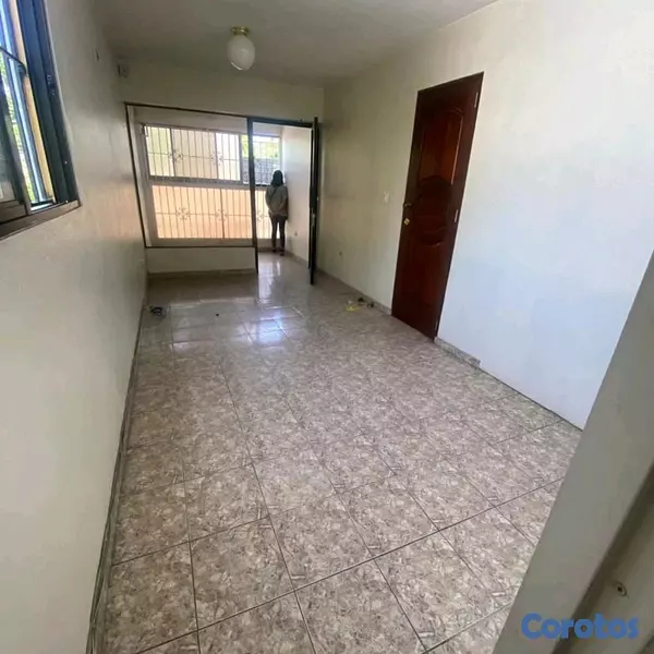 oficinas y locales comerciales - local comercial o para oficinas en 27 de febrero santiago próximo a león Jiménez 4