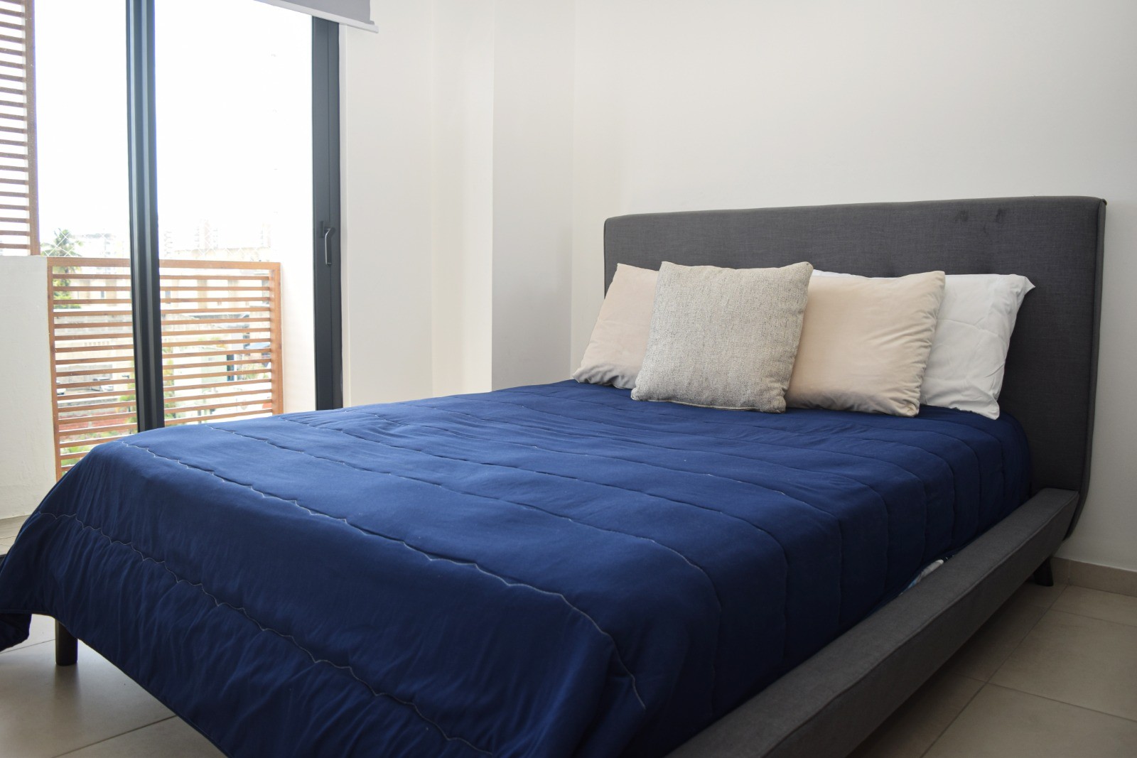 apartamentos - Alquilo Apartamento amueblado
Sector: Arroyo Hondo Viejo
 U$S 1,200 2