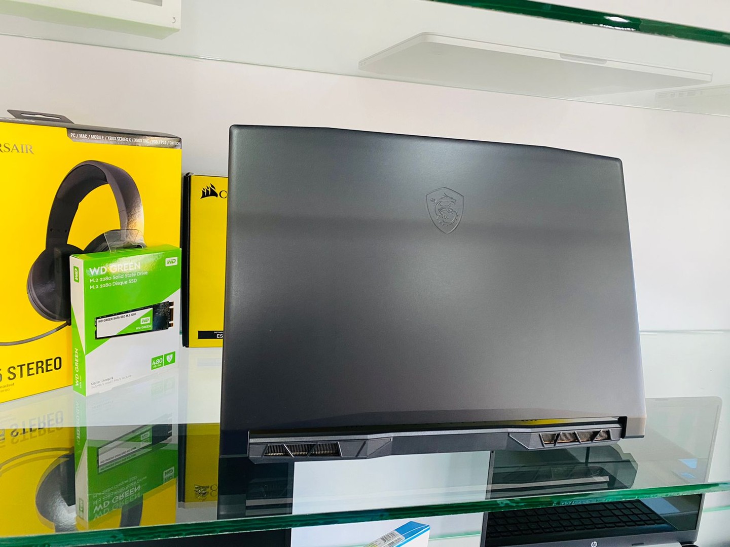 computadoras y laptops - LAPTOP MSI KATANA CORE i5-11VA 8GB RAM 512SSD RTX 3050 2