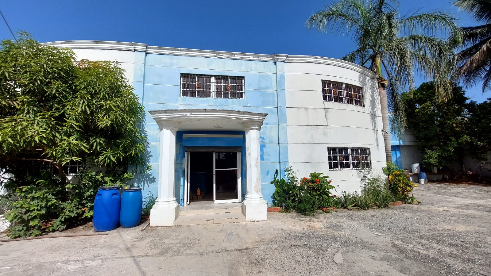 oficinas y locales comerciales - Venta propiedad comercial de 1003 M2 en Villa Mella