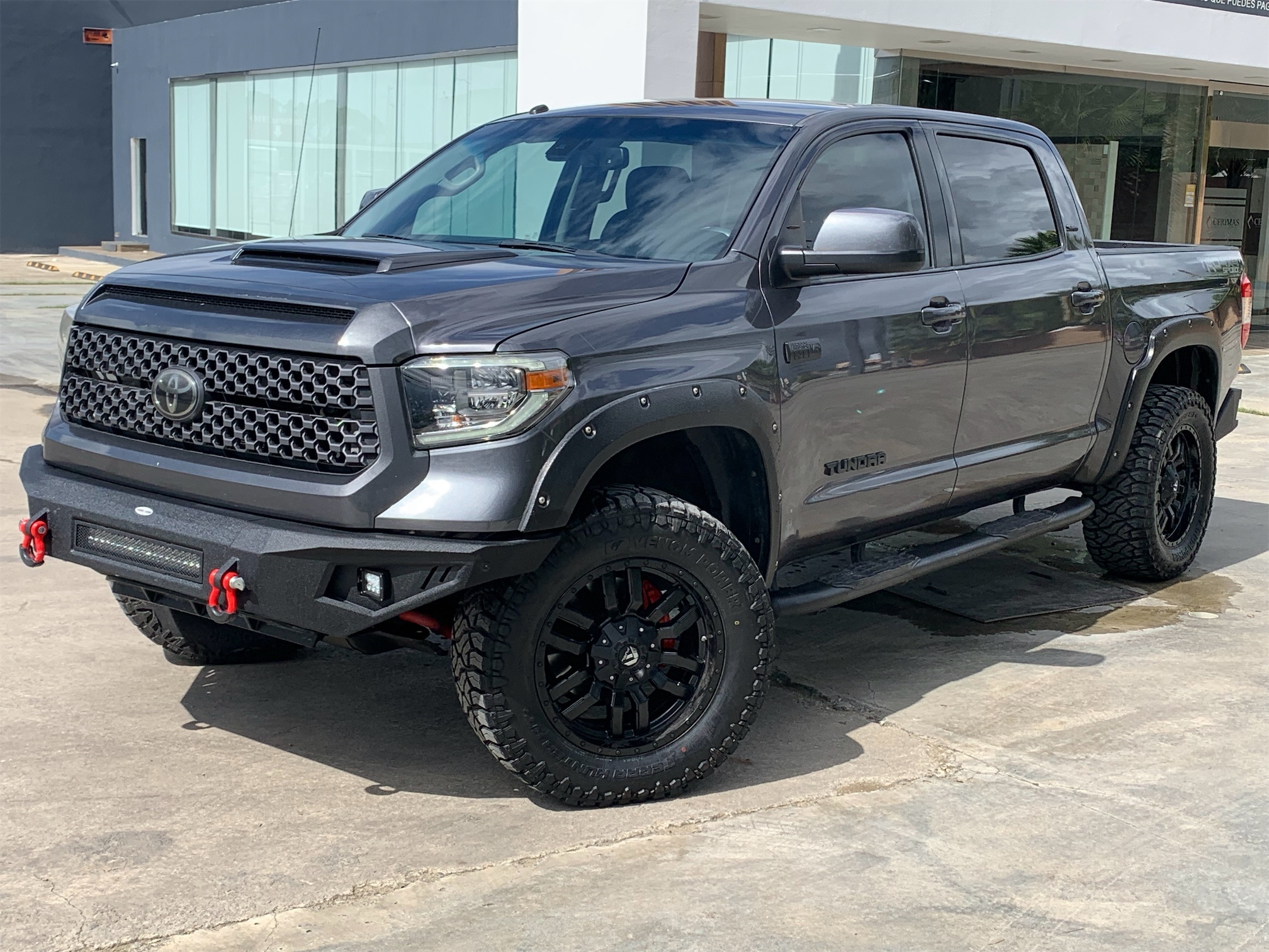 jeepetas y camionetas - 2018 TOYOTA TUNDRA TRD OFF ROAD