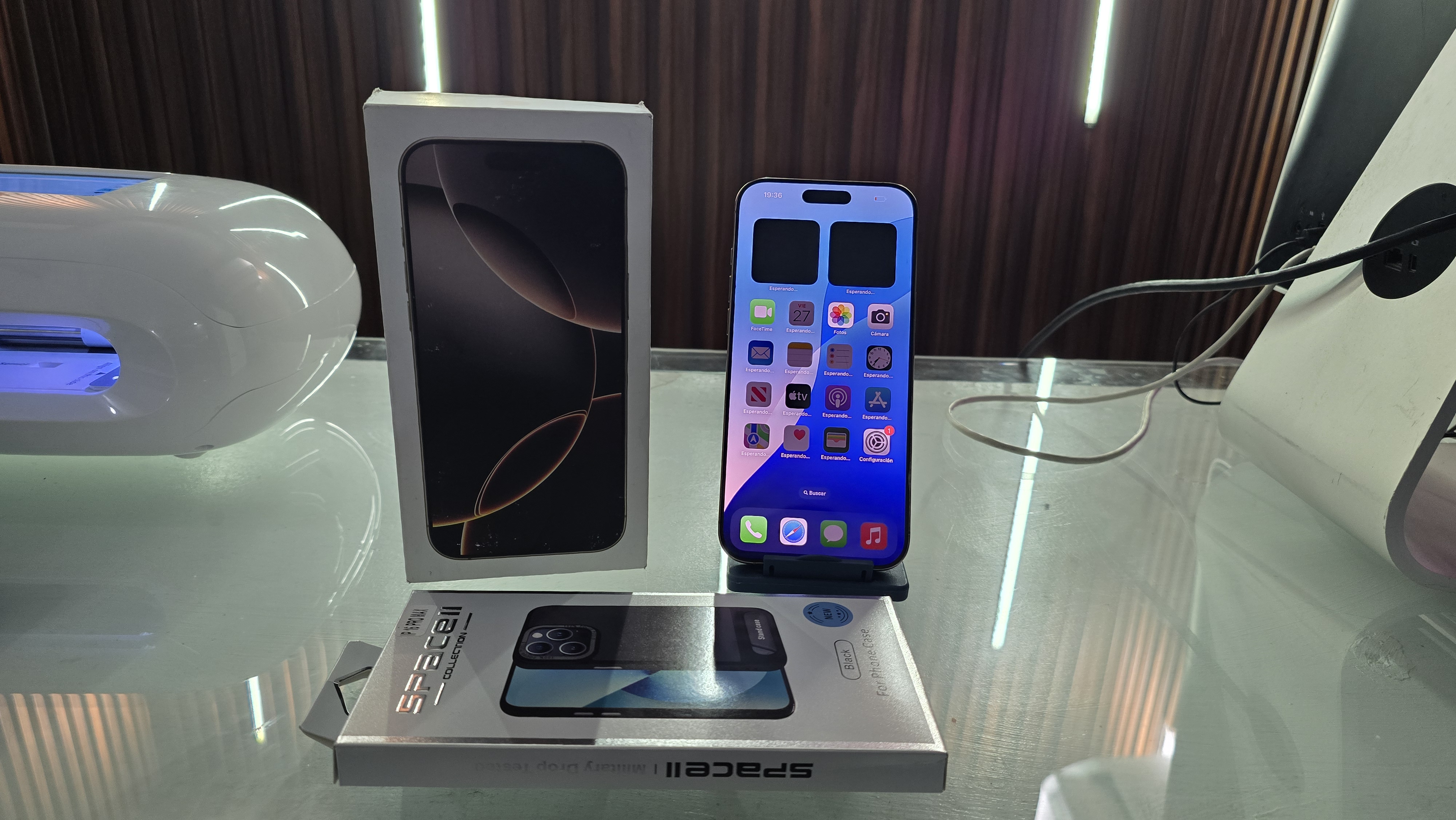celulares y tabletas - iPhone 16 Pro Max 256GB Desert (Gold) bateria 100%
