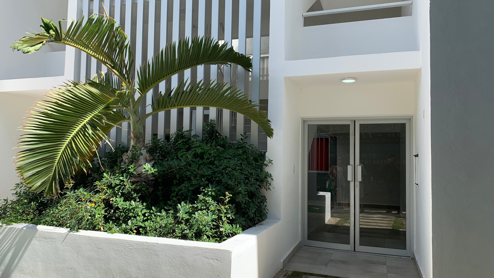 apartamentos - ¡Oportunidad Jardín Punta Cana! (Estufa, Nevera y lavadora incluidos) Escribe me 1