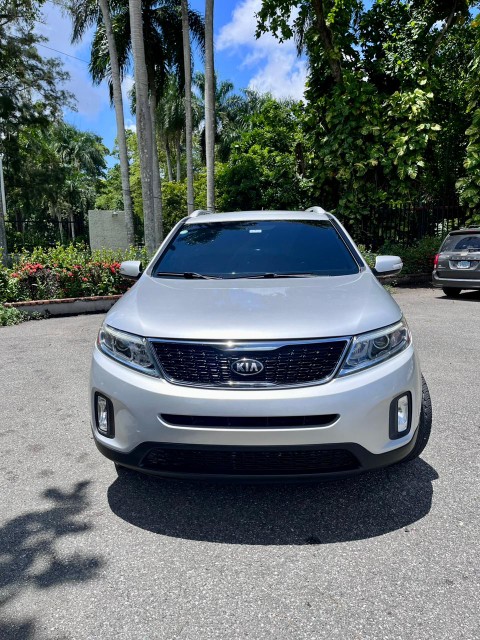 jeepetas y camionetas - Kia Sorento 2014 3 filas nitidaaaa