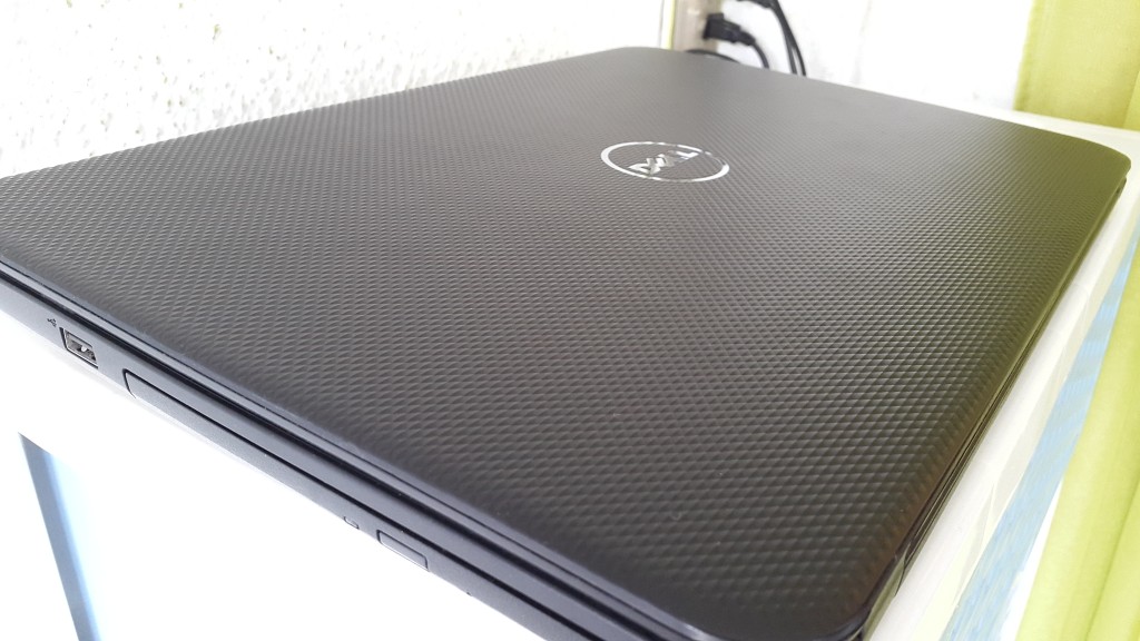 computadoras y laptops - Dell inspiron 17.3 Pulg Core i3 Ram 8gb Disco 256gb SSD Solido hdmi 2
