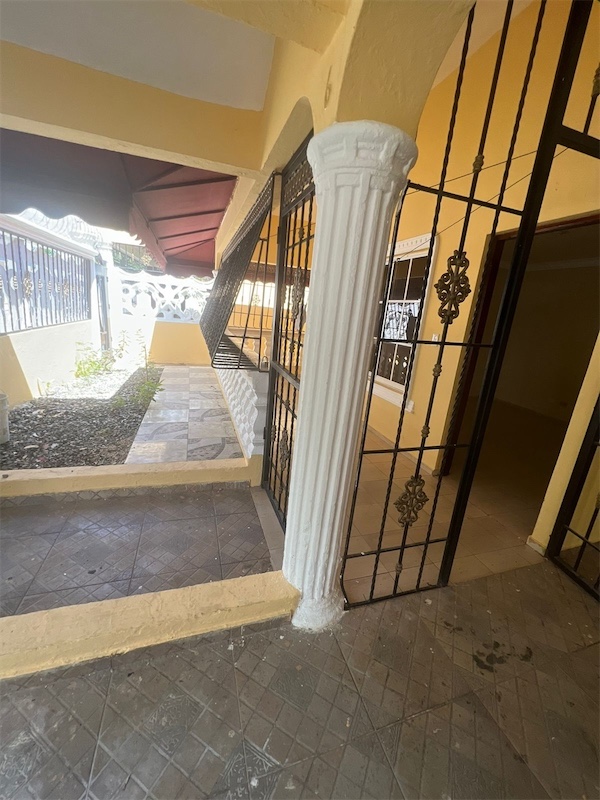 casas - Venta de casa en la autopista de san Isidro prado oriental Santo Domingo este  1