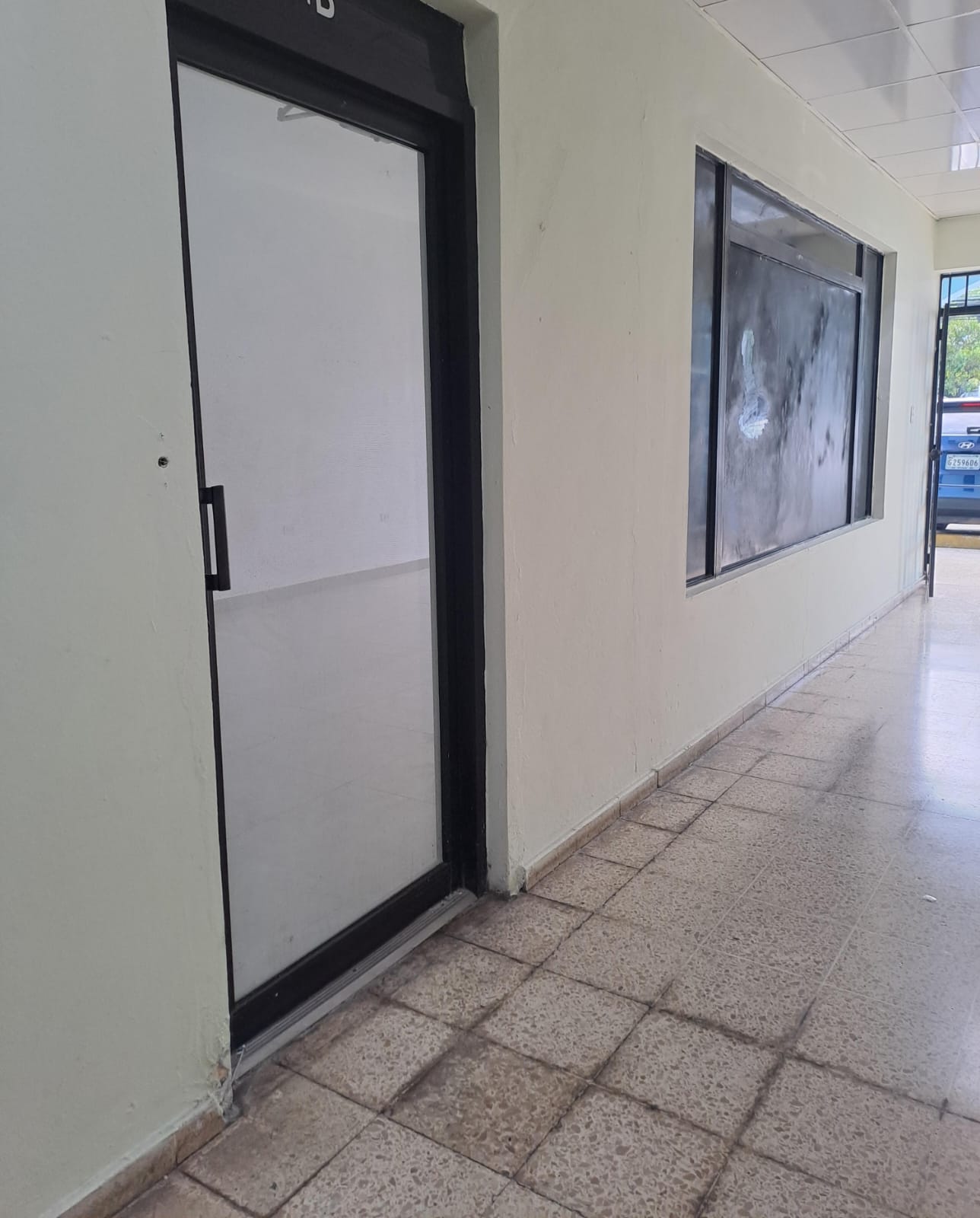 oficinas y locales comerciales - Alquilo Local  1er piso 45  mts  en  la castellana 4