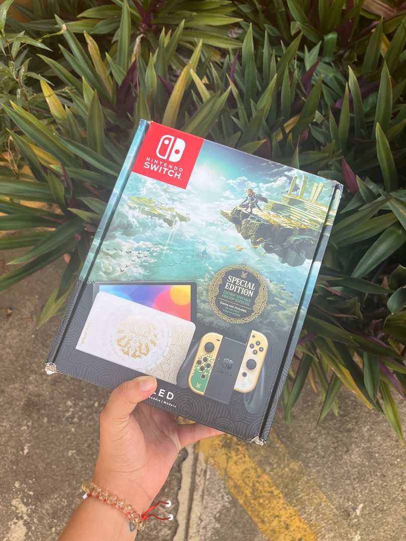 consolas y videojuegos - Nintendo Switch Oled Especial Edition Zelda SELLADO 