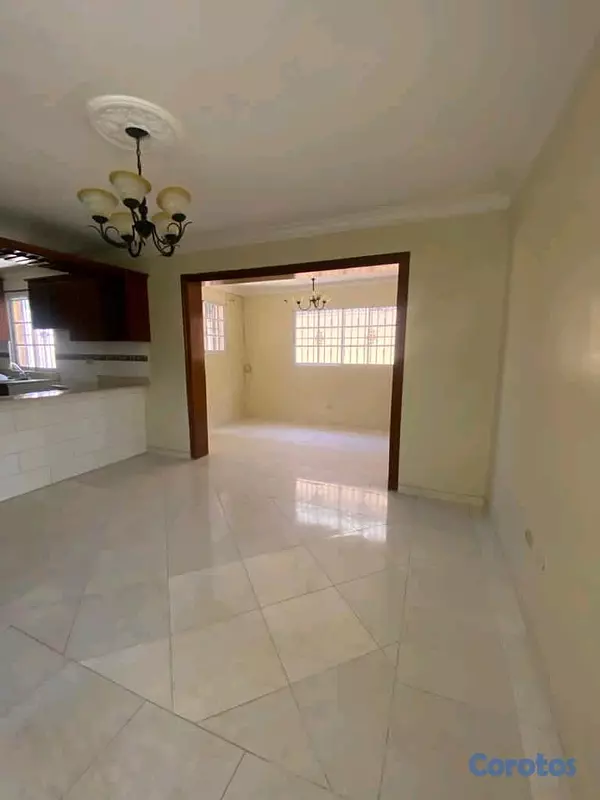 casas - Venta de Casa en Residencial Amalia Santo domingo este 8
