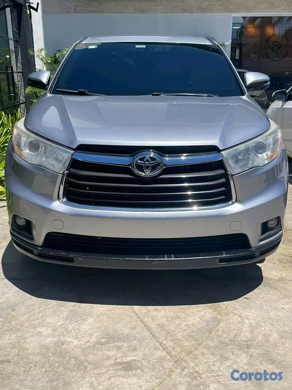 jeepetas y camionetas - Toyota higlander le 2015 2