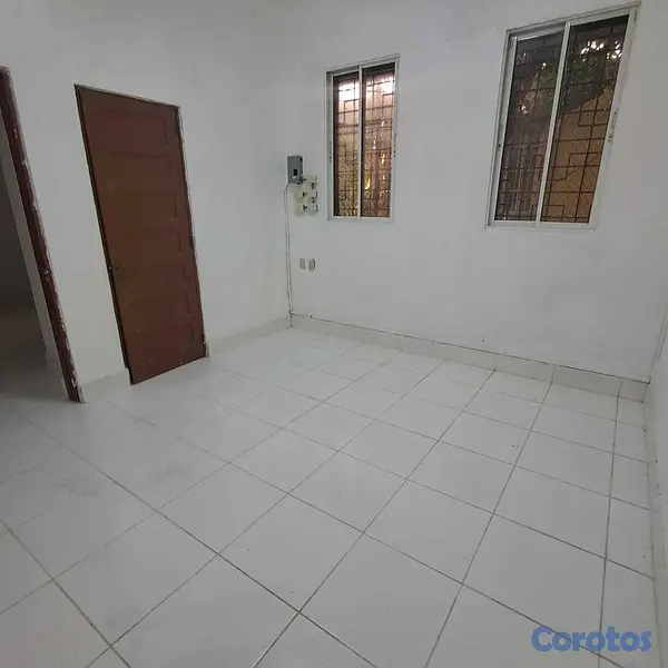 oficinas y locales comerciales - Local para oficina 1er piso en Gazcue 4