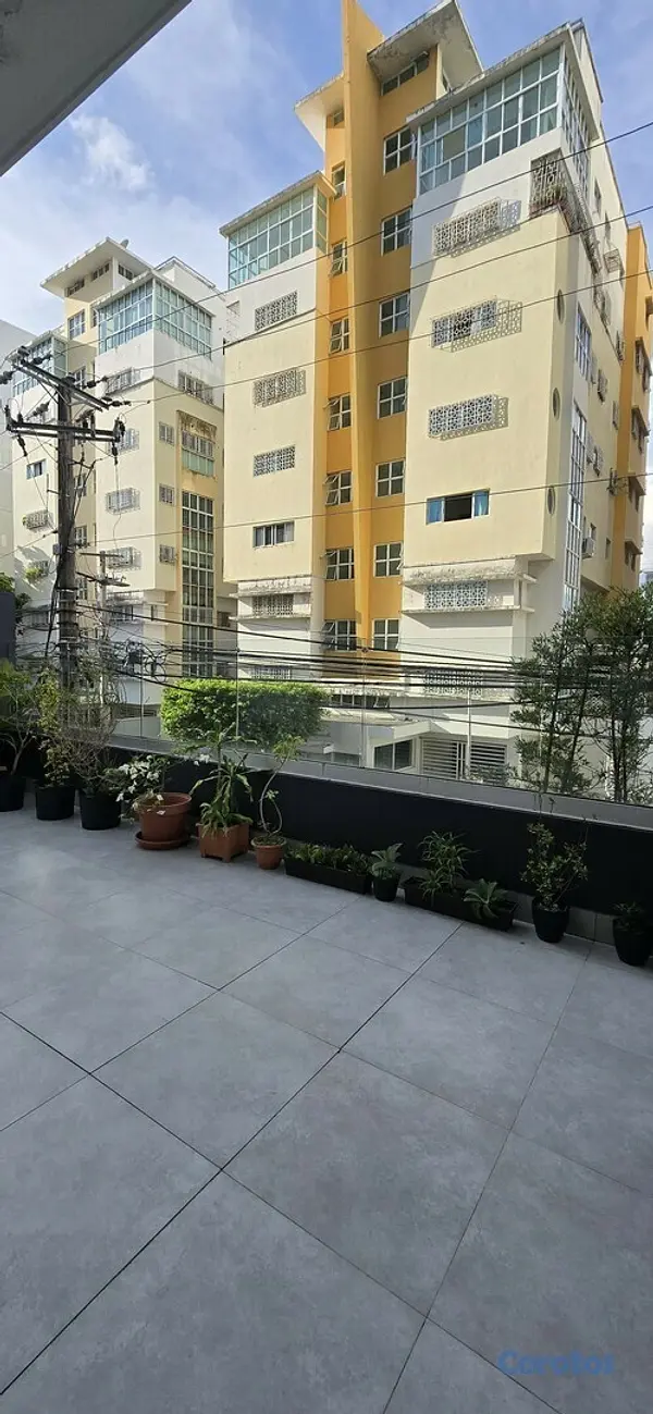 apartamentos - Vendo apartamento en torre Naco  10