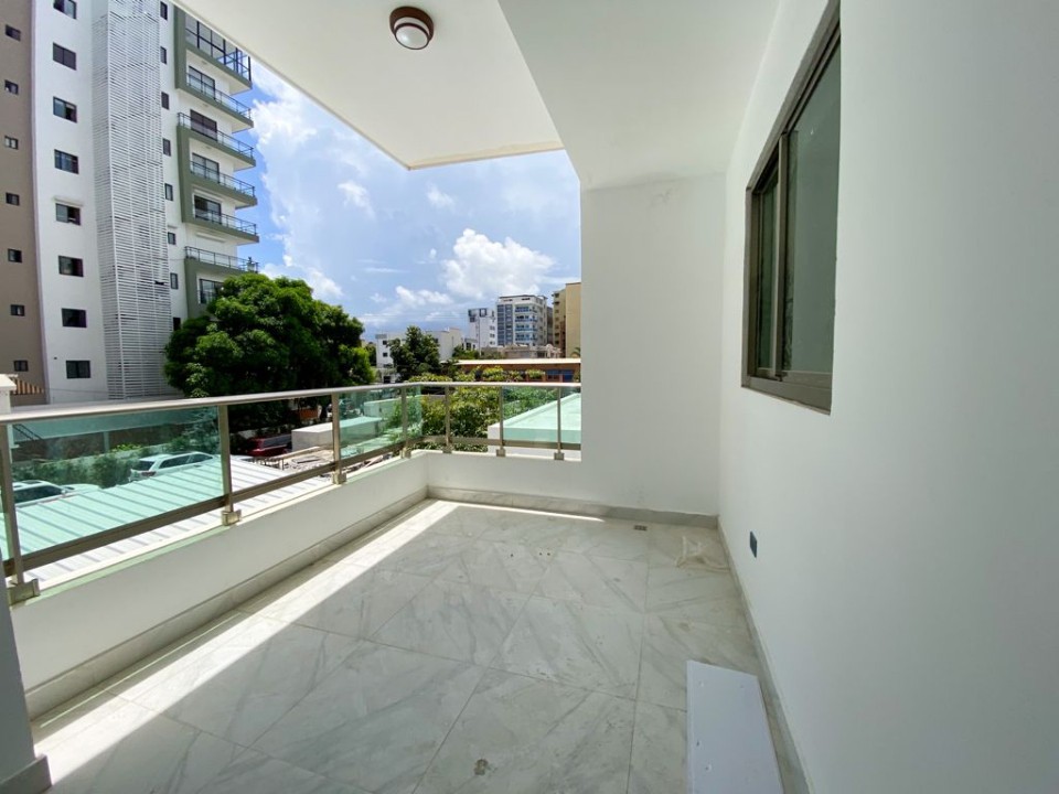 apartamentos - Alquilo Apartamento 7mo Piso En Evaristo Morales

*CODIGO: ND537*
