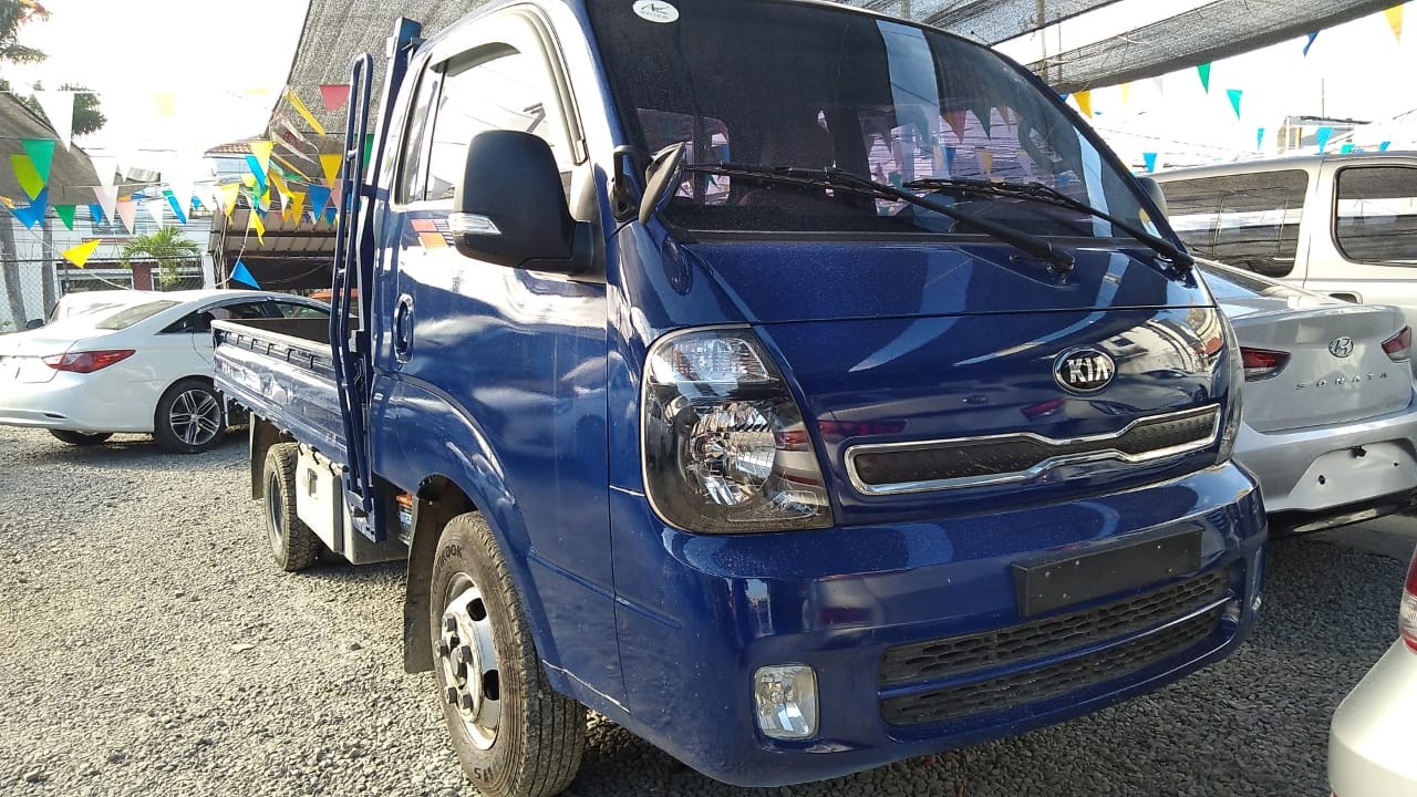 camiones y vehiculos pesados - KIA BONGO 2017 AZUL