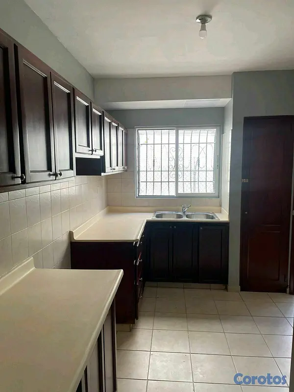 apartamentos - Alquilo Apartamento de 2 Niveles en Arroyo Hondo 3