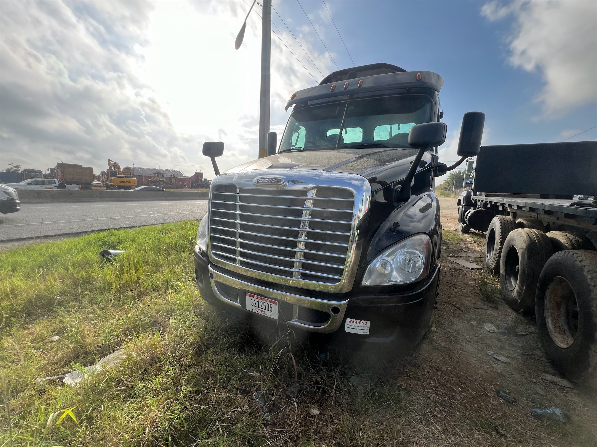 camiones y vehiculos pesados - Cabezote Freightliner Cascadia 2017 2