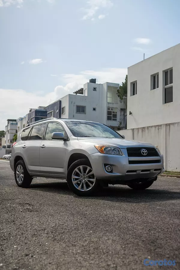 jeepetas y camionetas - TOYOA RAV4 2