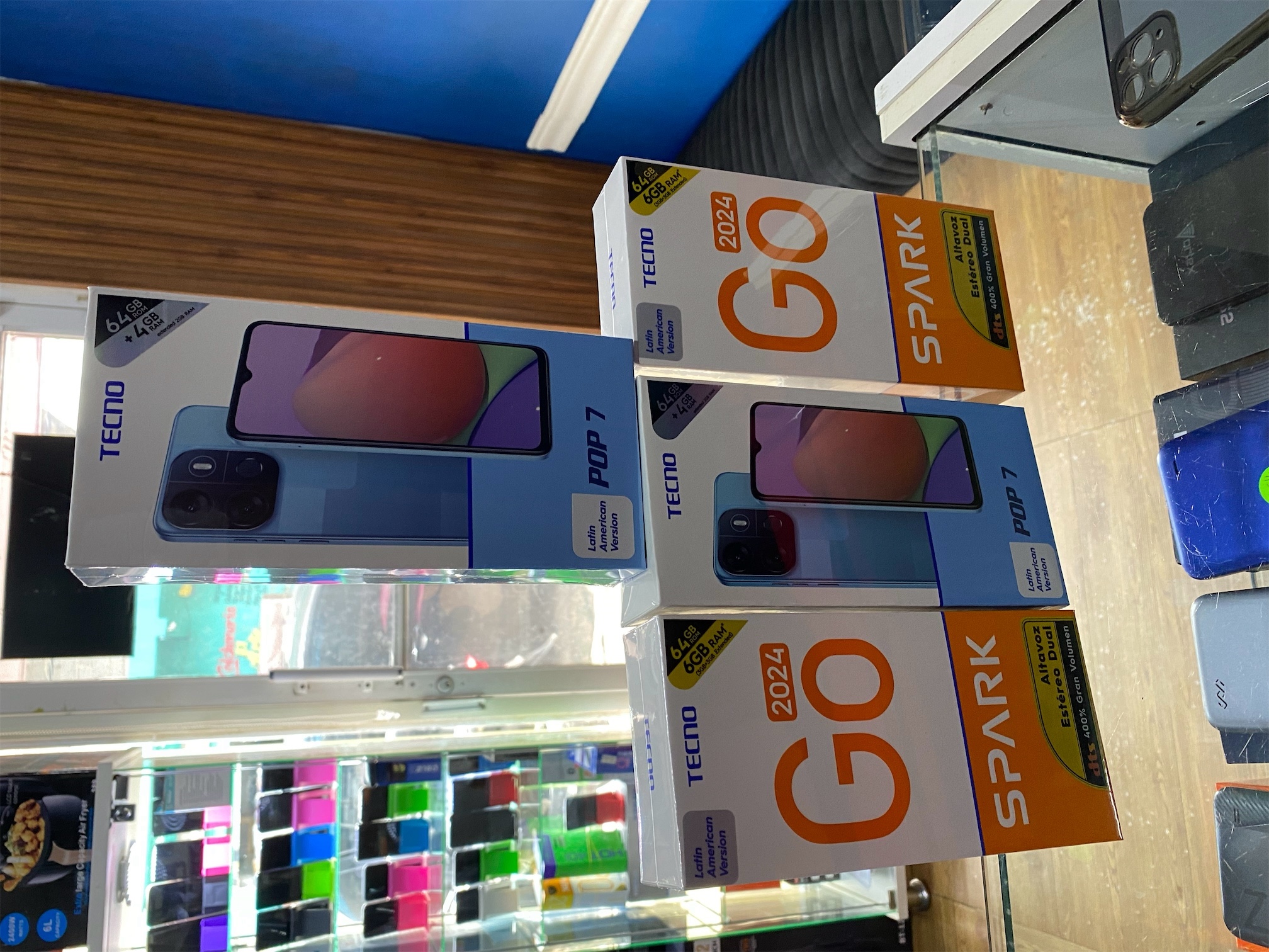 celulares y tabletas - Tecno pop 7 tecno goo spark 2024 64Gb  1