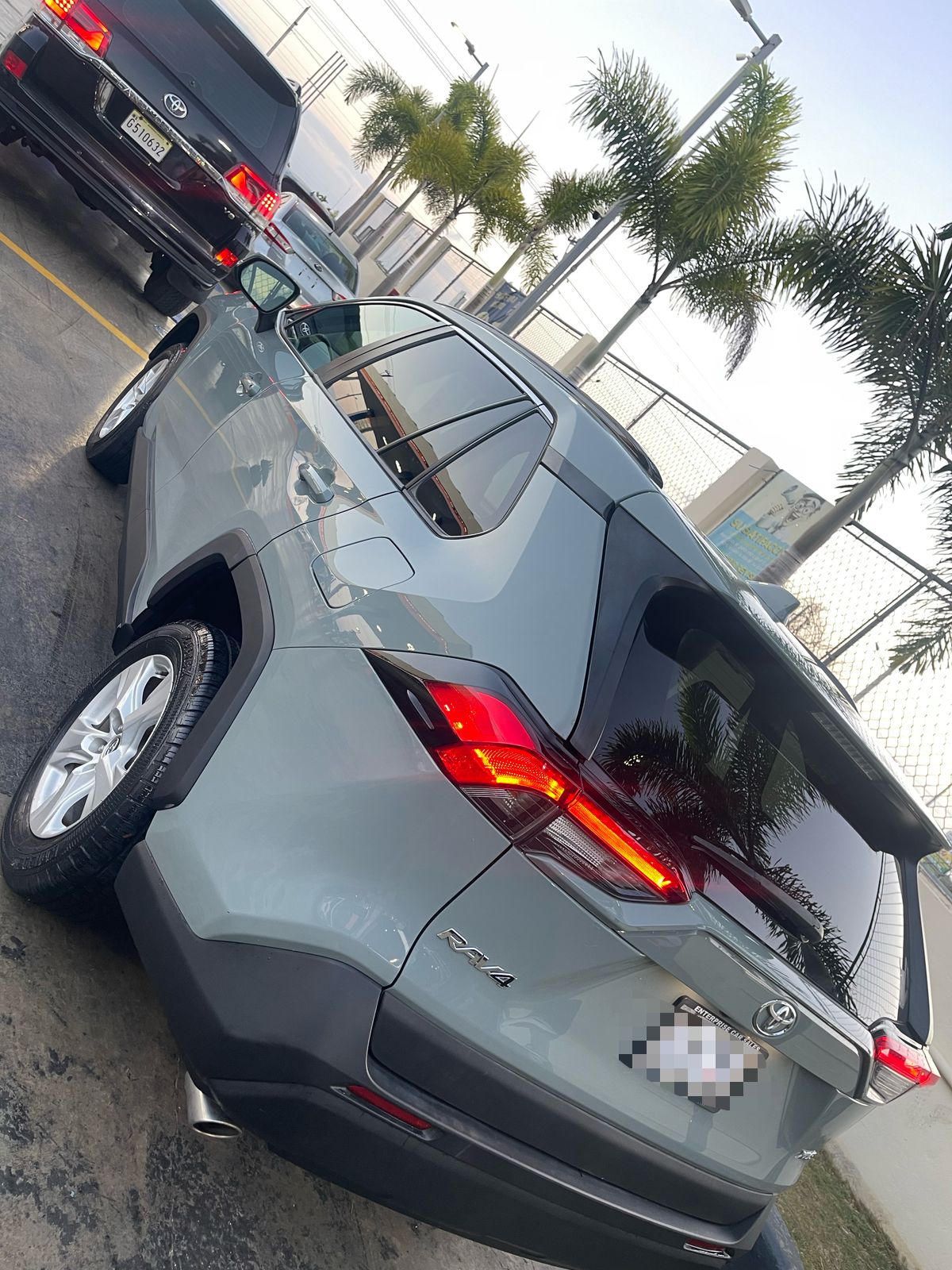 jeepetas y camionetas - Toyota rav4 2020 exl 5