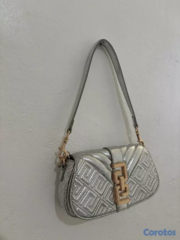 carteras y maletas - Bolso plateado súper elegante ✨🩶 2
