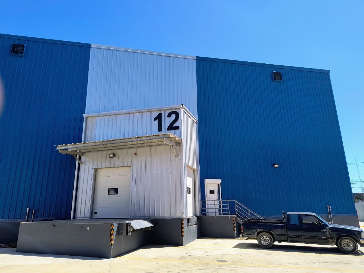 oficinas y locales comerciales - Nave Industrial en Alquiler ZONA INSDUSTRIAL DE HE 2