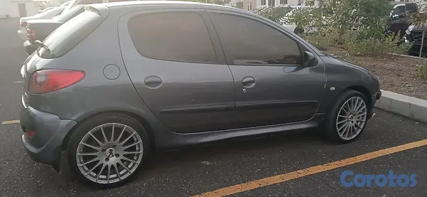 carros - SE VENDE PEUGEOT 206 AÑO 207 7