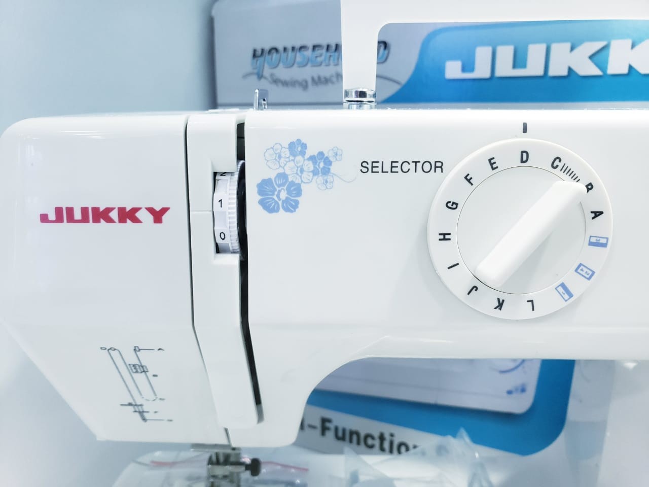 equipos profesionales - Maquina de coser Electrica multifuncional profesional JUKKY FH6224 2