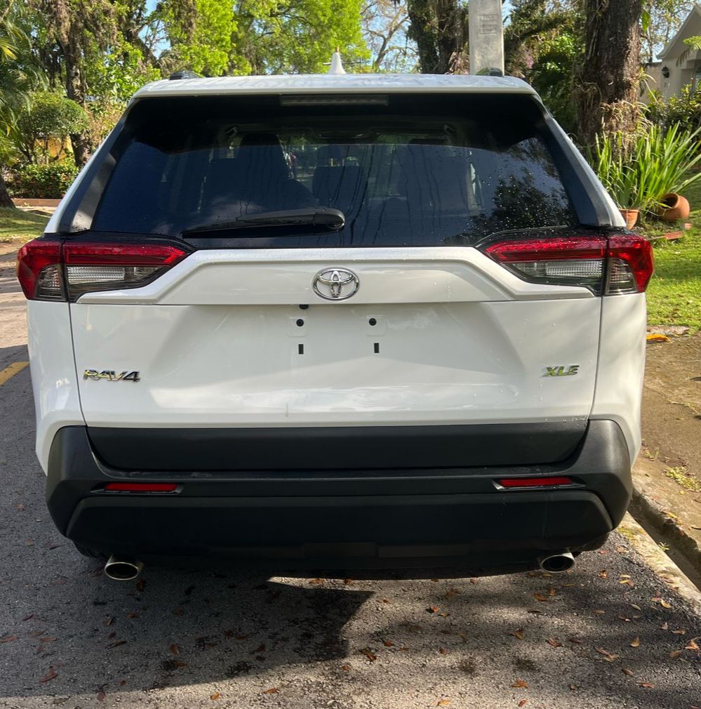 jeepetas y camionetas - Toyota rav4 2019 xle 6